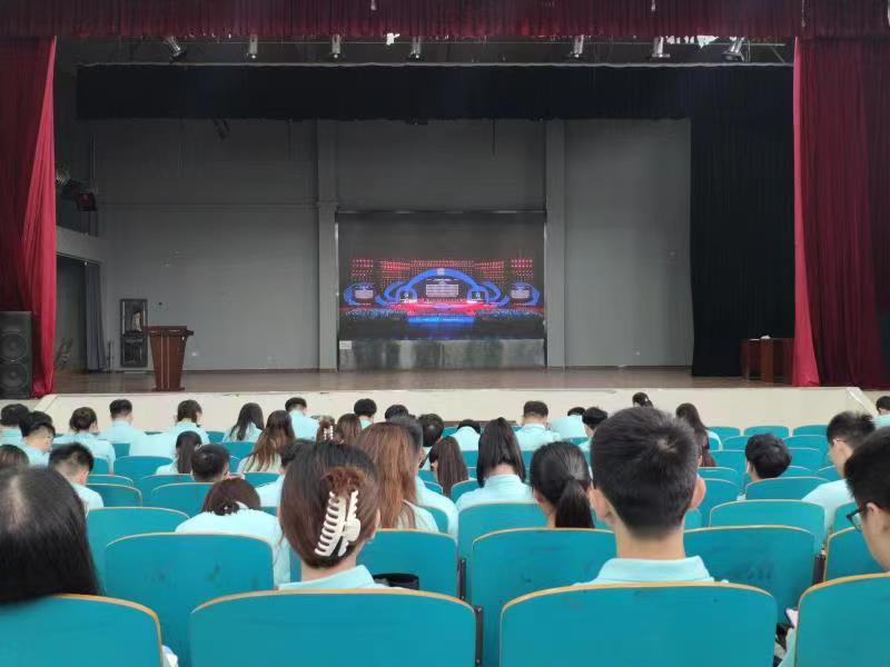 创新创业暑期训练营组织&ldquo;互联网+&rdquo;大赛专题报告及经验分享会